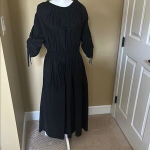 Elegant Black Midi Dress